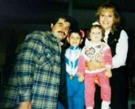 fam.jpg (11534 bytes)